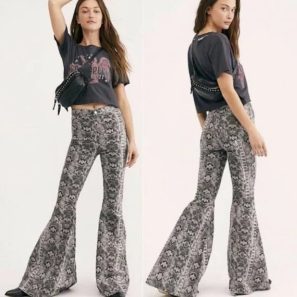 NWT Free People Snake Print Super Flare Bell Bottom Raw Hem Jeans 🍁